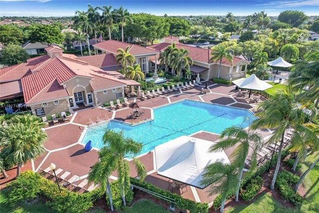 Foto del edificio - 2730 SE 7th Pl