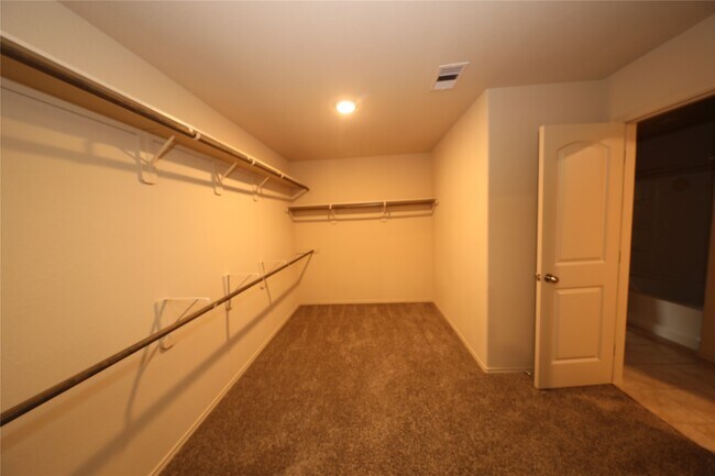 Building Photo - 23210 Royal Tiger Rd