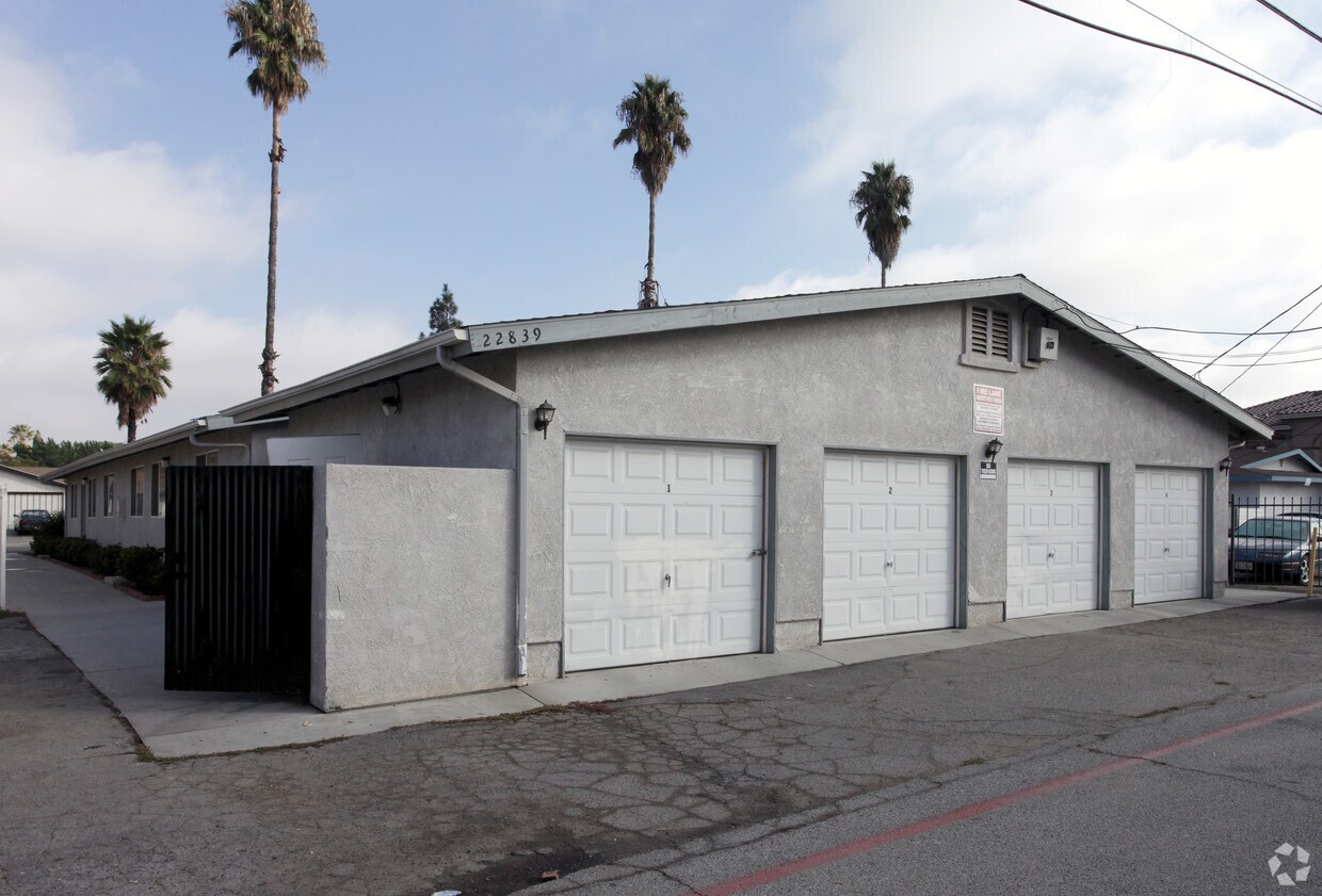 Building Photo - 22839 Bay Ave