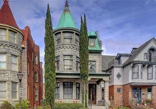 Building Photo - 416 Pembroke Ave