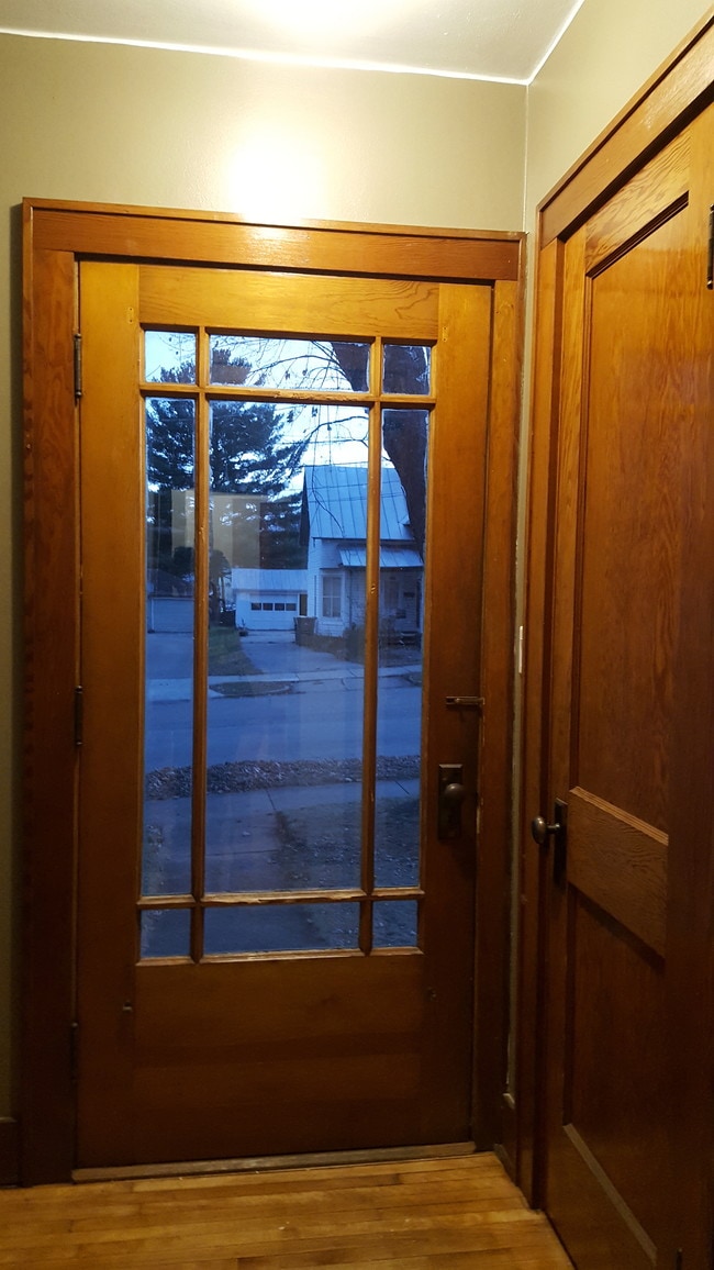 foyer - 320 Center St