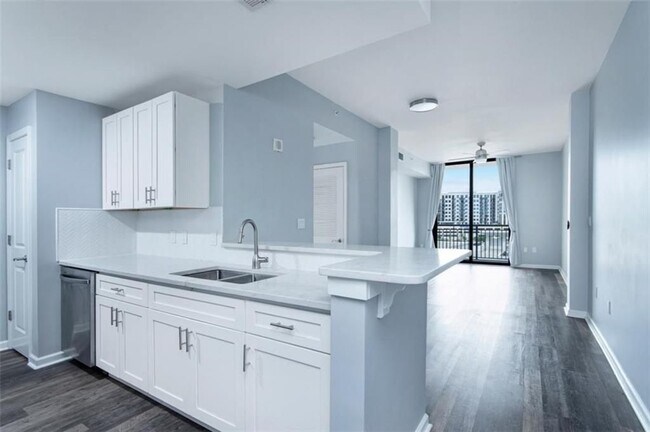 Foto del edificio - 3040 Peachtree Rd