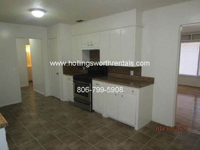 Foto del edificio - 4 bedroom, 2 bath, 2 car garage with shop ...