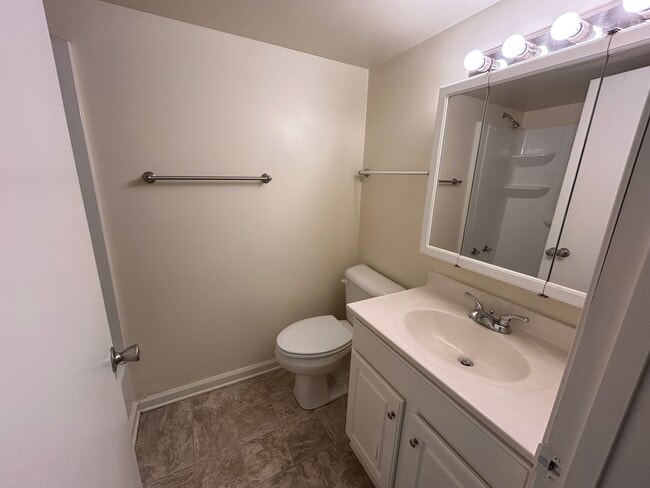 Building Photo - Princeton Circle West Apartments