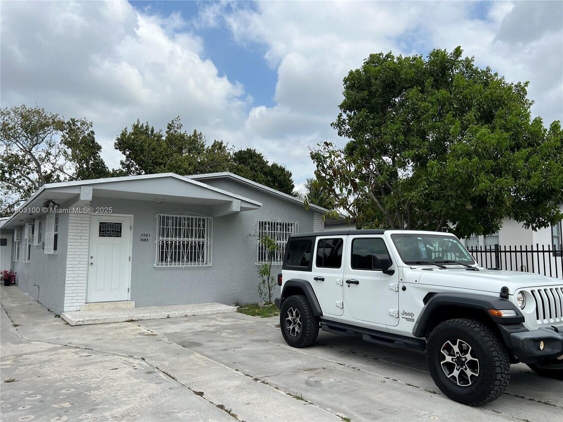 Primary Photo - 3081 NW 94th St