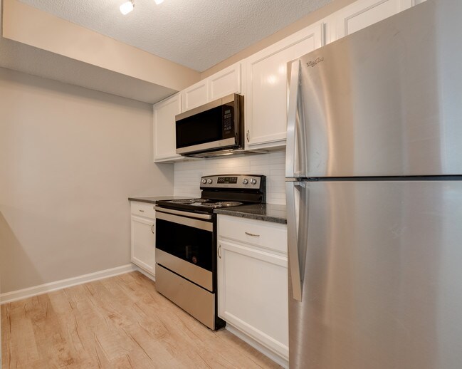 Triangle Place Apartments 2800 Bainbridge Dr Durham, NC