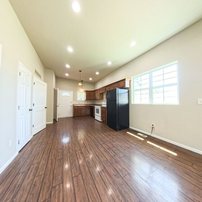 Foto del edificio - Newly updated 2 bedroom 1 bathroom