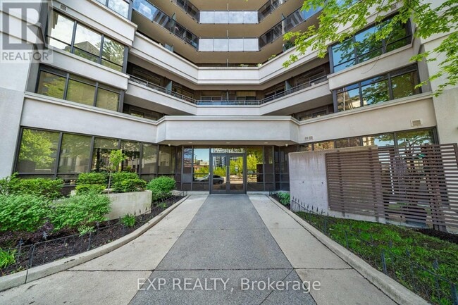 Building Photo - 1060 Sheppard Ave W