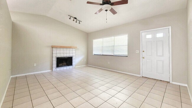 Foto del edificio - Adorable Home in Great SW Area near Archer...
