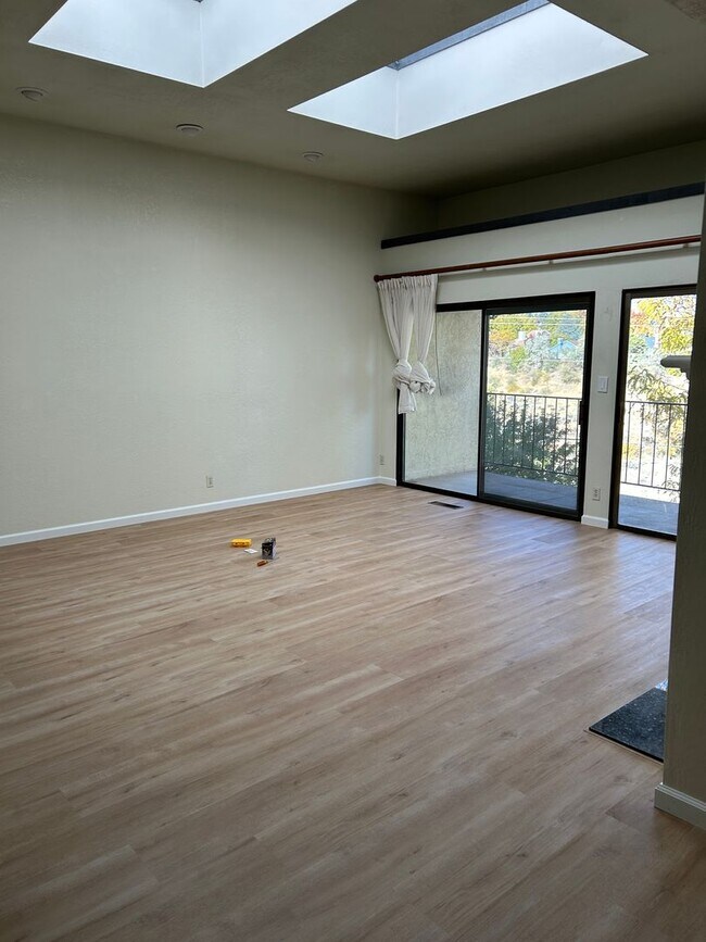 Foto del edificio - **READY FOR MOVE IN** SOUTHWEST RENO CONDO