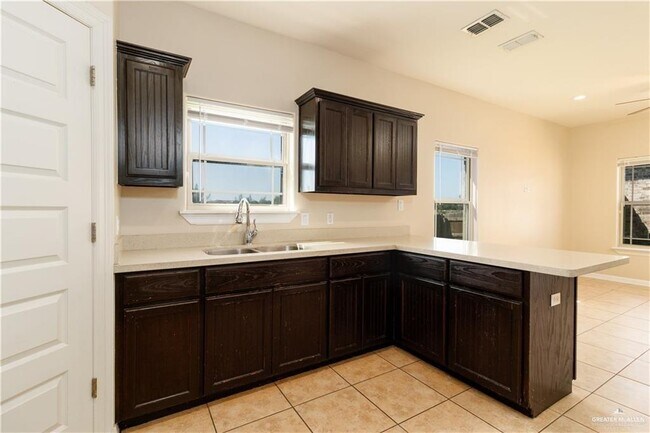 Foto del edificio - 11 W Garfield Ave