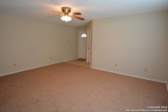 Foto del edificio - 6831 Canary Meadow Dr
