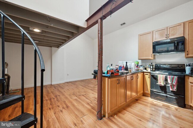 Foto del edificio - 6214 Ridge Ave