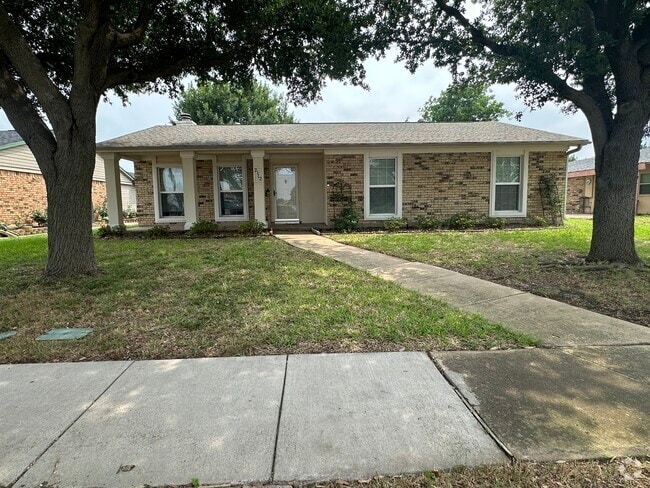 Building Photo - 2112 E Peters Colony Rd
