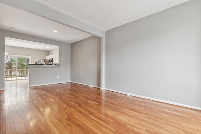 Foto del edificio - Experience the charm and comfort of this d...