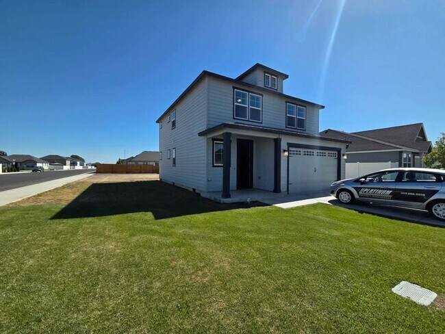 Foto del edificio - Stunning 3 Bedroom Home In Quincy!