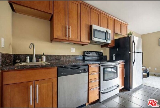 Foto del edificio - 10982 Roebling Ave