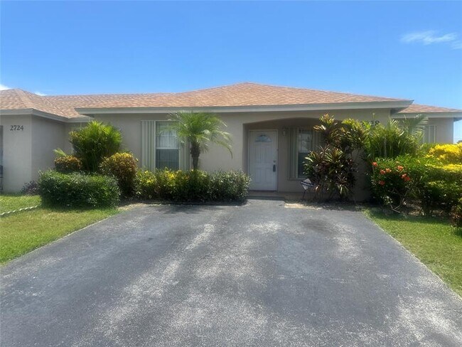 Foto del edificio - 2728 NW 200th Terrace