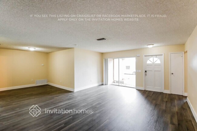Foto del edificio - 11860 NW 29th Pl