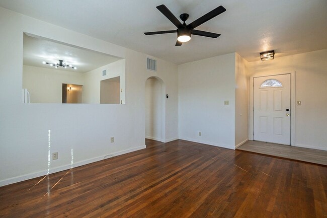 Photo - 49 E Adams St Apartment