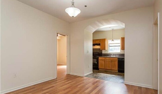 Foto del edificio - 373 Community College Dr