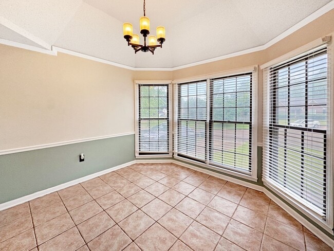 Building Photo - Spacious 3 bedroom 2 bath in Cordova