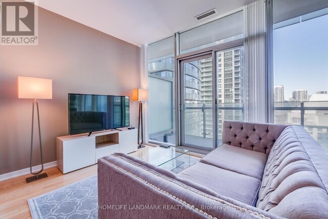 Building Photo - 14 York St