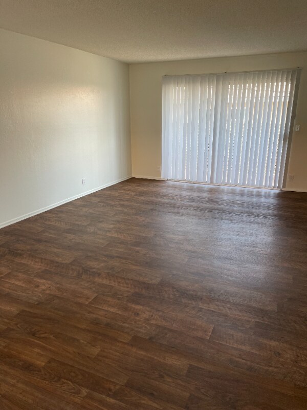 Foto principal - 2221 E Lenita Ln