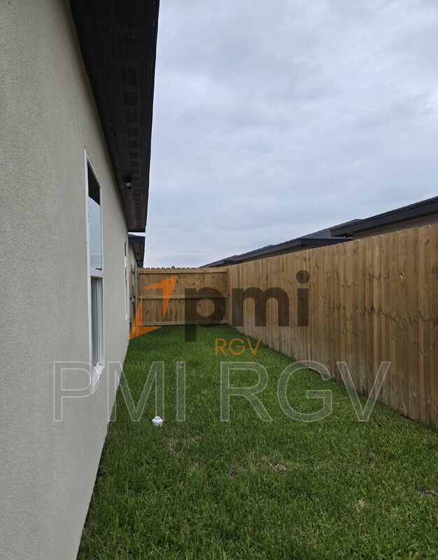Foto del edificio - 2701 Brookside Bent St