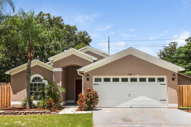 Building Photo - 1318 Brahma Dr