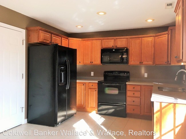 Foto del edificio - 838 Blue Spruce Way