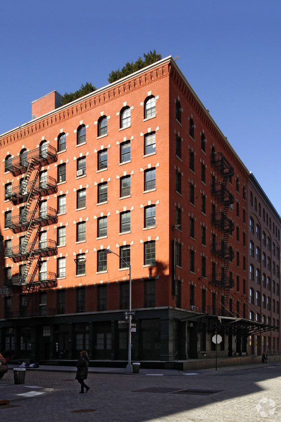 Primary Photo - 434 Greenwich St