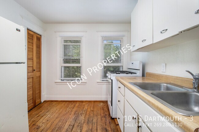 Building Photo - 2 Bedroom Apartment for Rent!