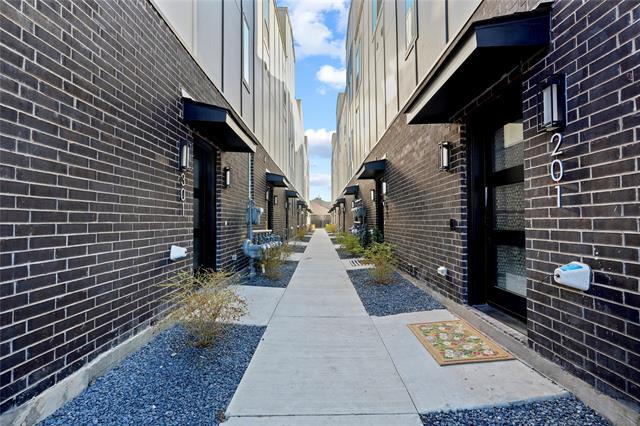 Building Photo - 7207 Mohawk Dr