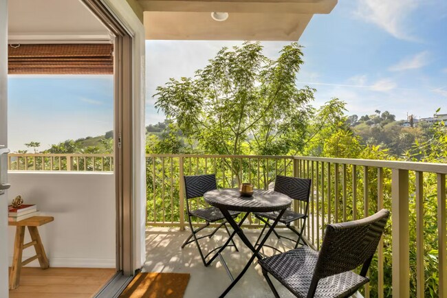 Foto del edificio - 3744 Roberta St