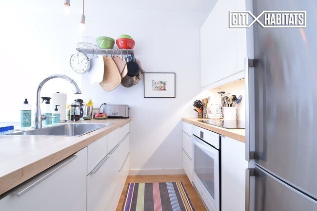 Foto del edificio - 15 Brevoort Pl