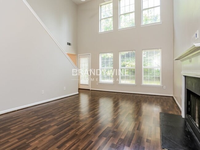 Building Photo - 1324 Gates Cir SE