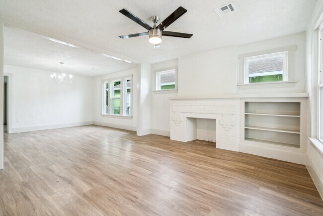 Foto del edificio - 1604 NW 13th St