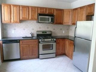  - 221 Pavonia Ave