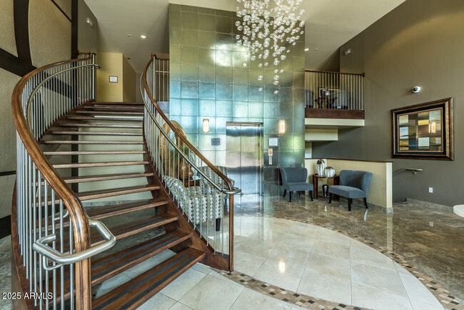 Building Photo - 945 E Playa Del Norte Dr