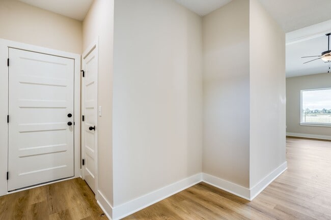 Building Photo - 1029 Long Path Ct