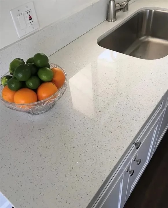 Foto del edificio - 14718 Magnolia Blvd