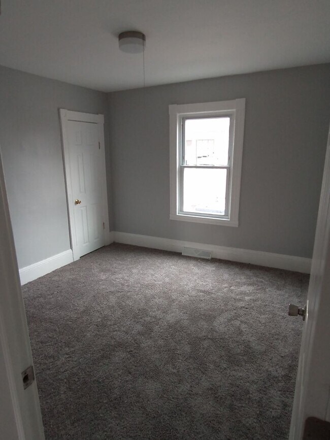 Foto del edificio - 68 Lyons St