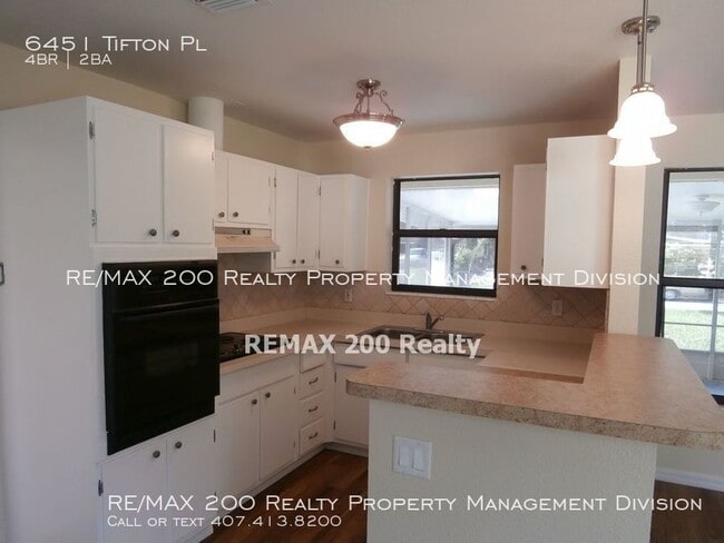 Building Photo - 4/2 Home in Englewood Park