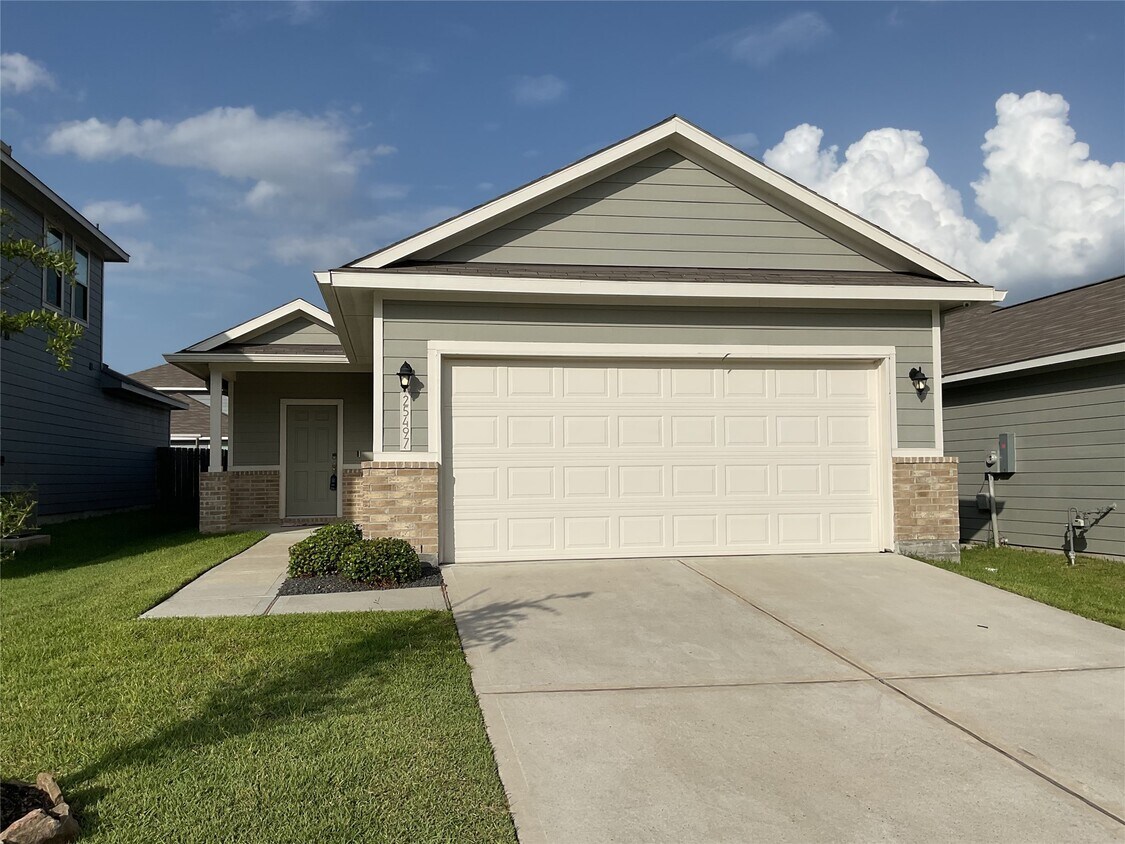 Primary Photo - 25497 Northpark Spruce Dr
