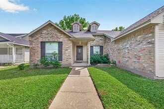 Building Photo - 3110 Flintwood Dr