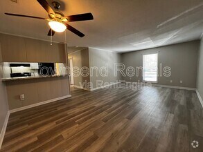 Building Photo - 5853 Century Oaks Dr