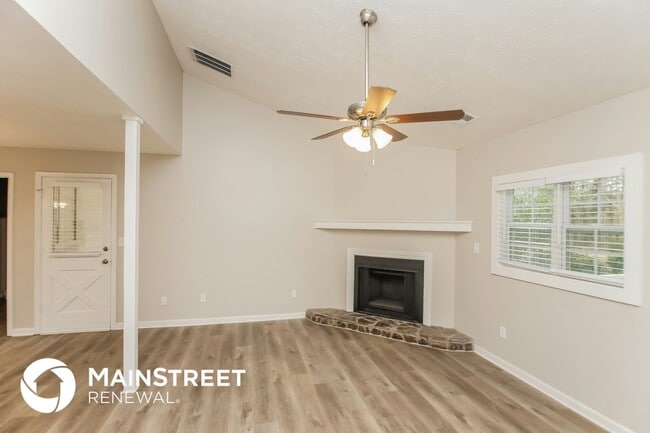 Building Photo - 46 Cathie Dr