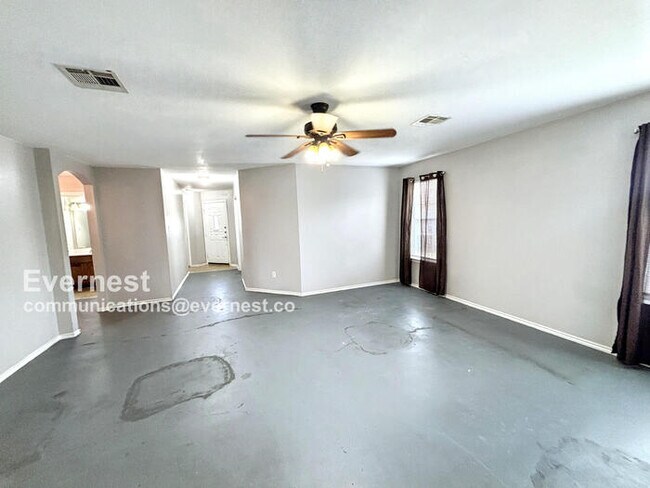 Foto del edificio - 13120 Soap Winecup Mallow Tr