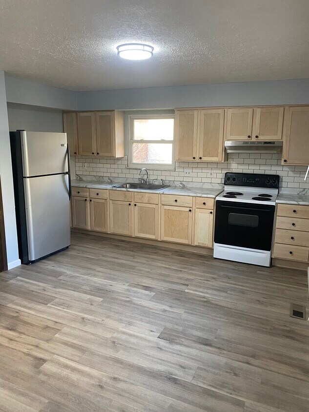 10 Holloway Dr, Collinsville, IL 62234 Townhome Rentals in